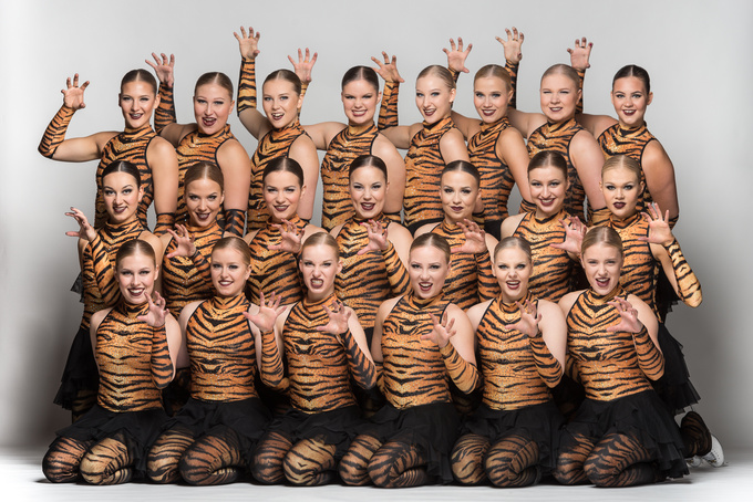 Rockettes Tiger_MC22666