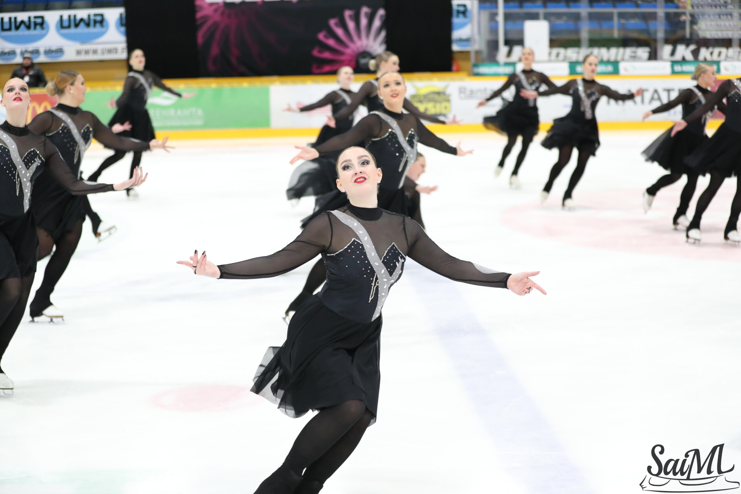 Skylettes kuva Saimaan Muodostelmaluistelijat